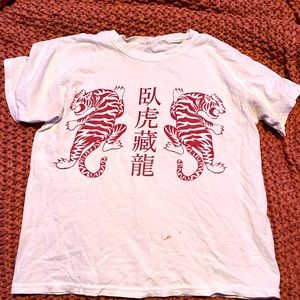 Cute Cropped old Brandy Melville t-shirt!